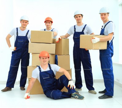 Affordable pricing and flexible van storage plans in Earls Court