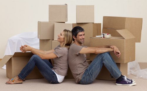 Commercial packing services for office relocation